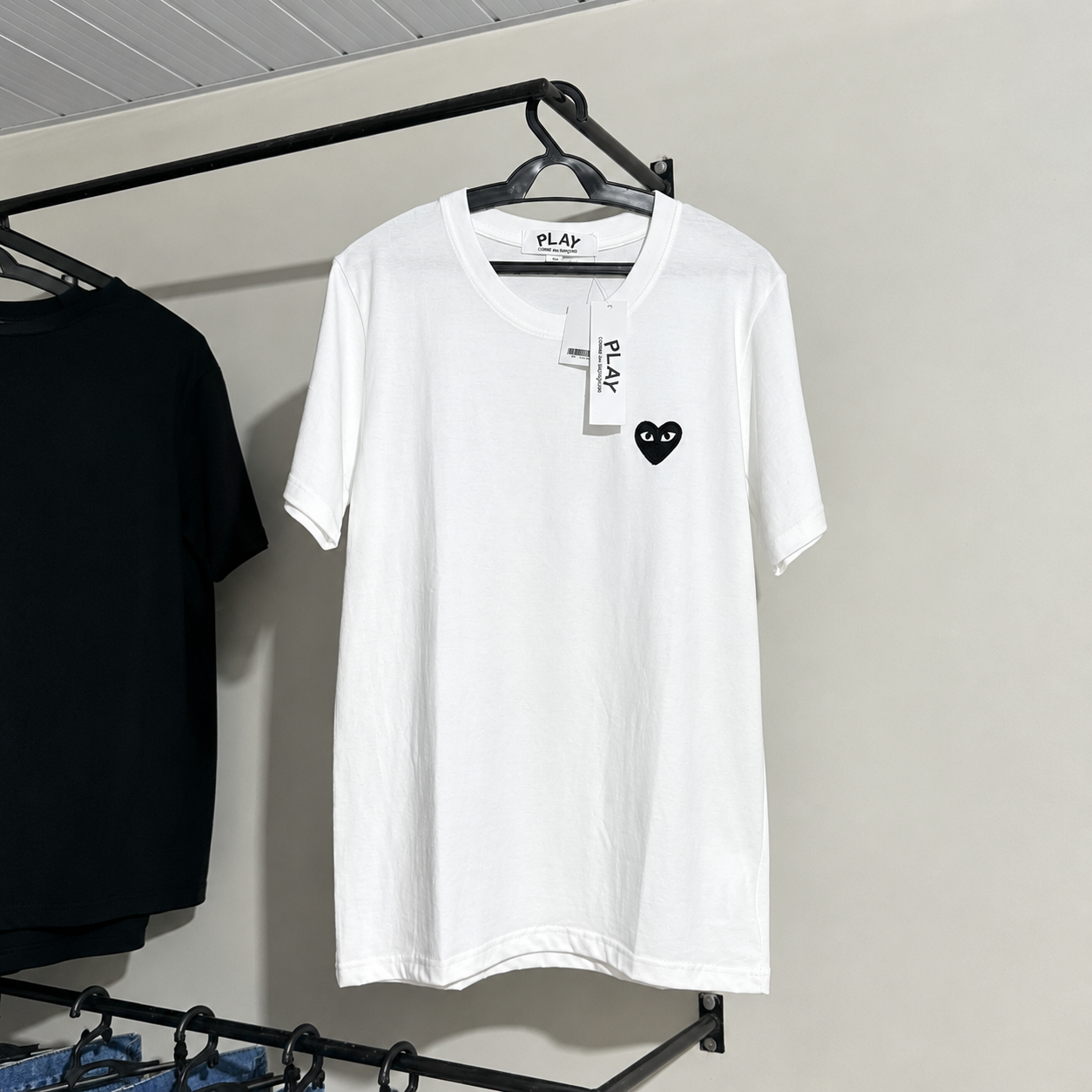 Camiseta CDG Play Branco Black Heart