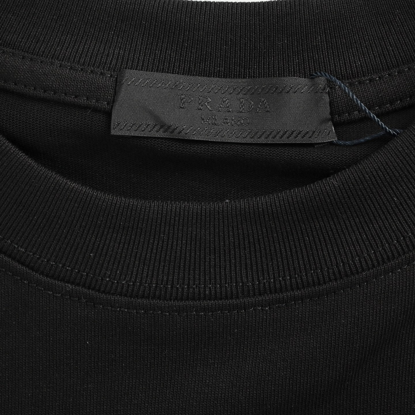 Camiseta Prada