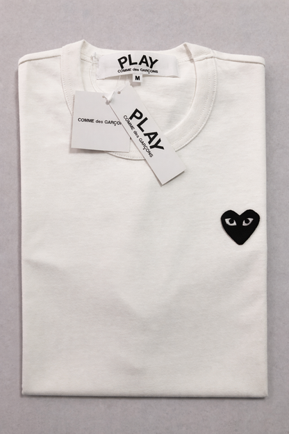 Camiseta CDG Play Branca "Black Heart"