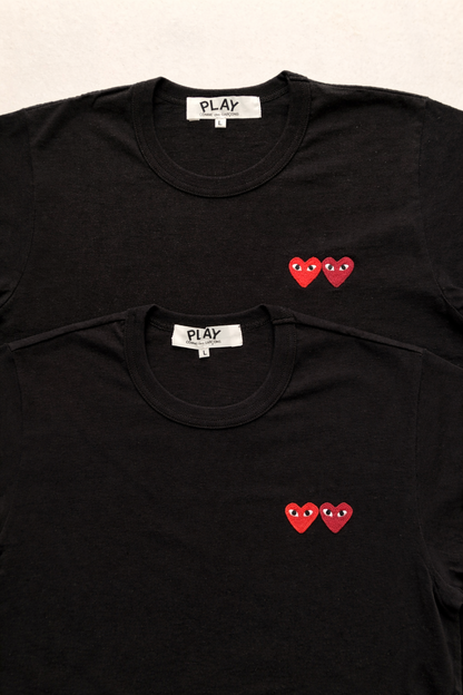 Camiseta CDG Play Preta "Double Heart"