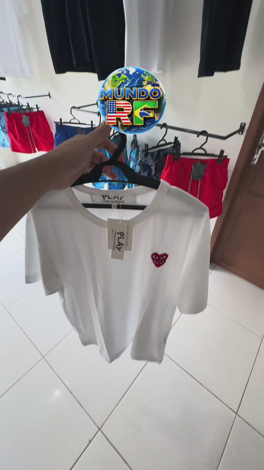 Camiseta CDG Play Branco Family
